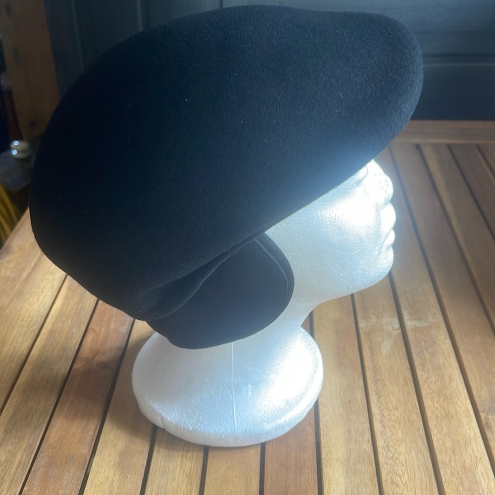 Black New Boy hat,